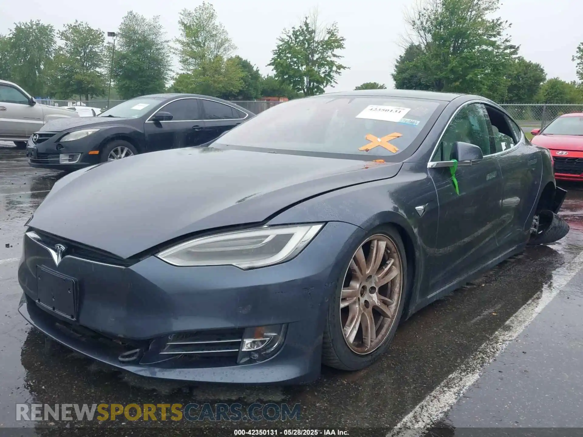 2 Photograph of a damaged car 5YJSA1E21LF413251 TESLA MODEL S 2020