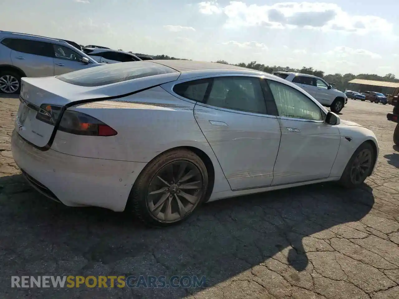 3 Photograph of a damaged car 5YJSA1E22LF360575 TESLA MODEL S 2020