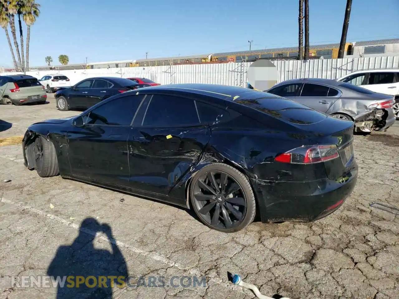 2 Photograph of a damaged car 5YJSA1E22LF363296 TESLA MODEL S 2020