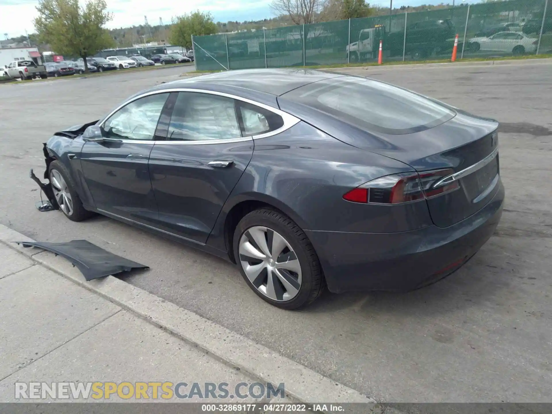 3 Photograph of a damaged car 5YJSA1E22LF379028 TESLA MODEL S 2020