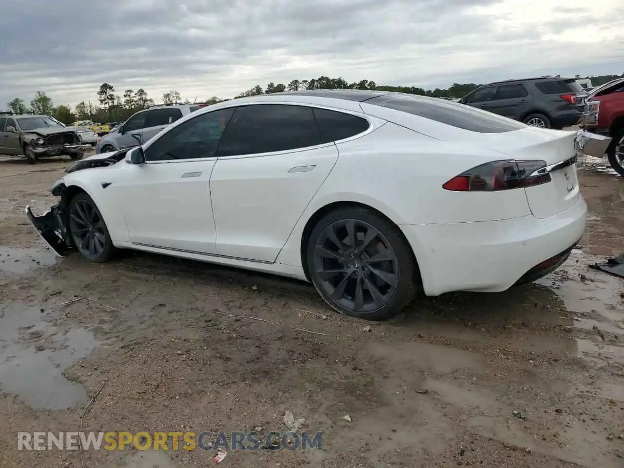 2 Photograph of a damaged car 5YJSA1E22LF396153 TESLA MODEL S 2020