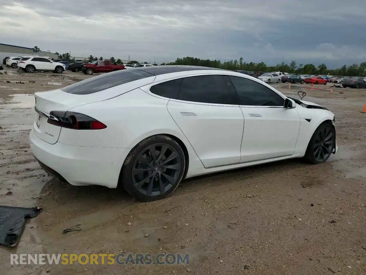 3 Photograph of a damaged car 5YJSA1E22LF396153 TESLA MODEL S 2020