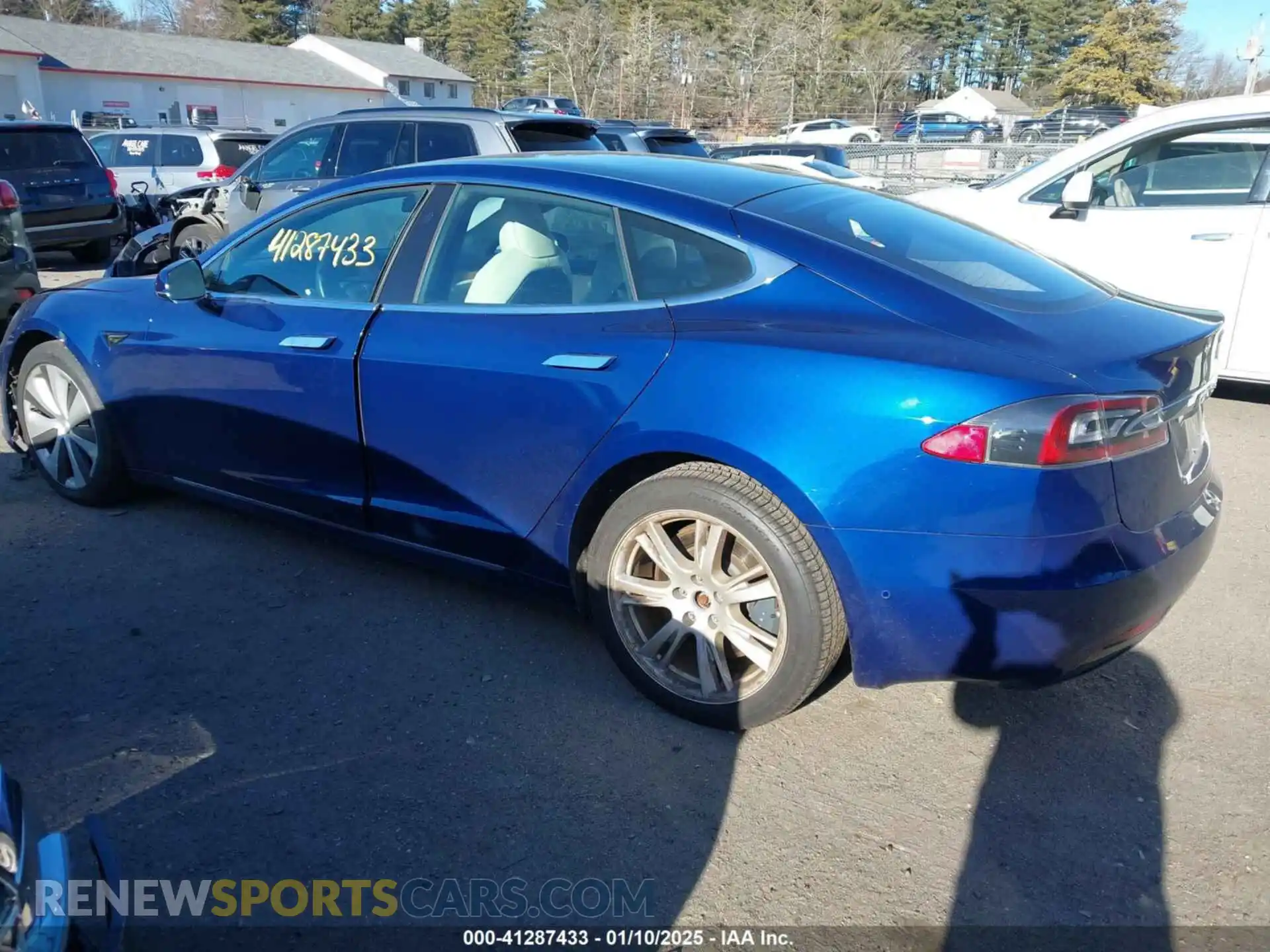 3 Photograph of a damaged car 5YJSA1E22LF411900 TESLA MODEL S 2020