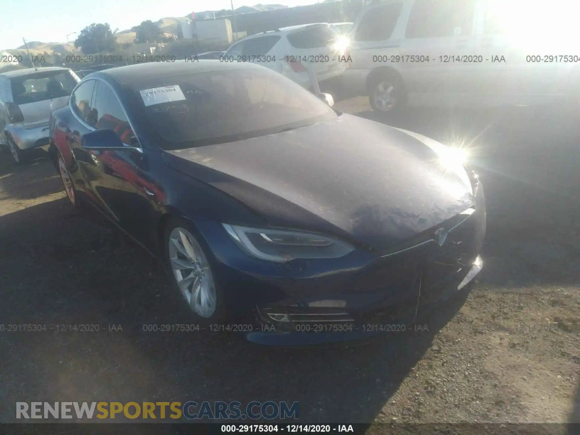 1 Фотография поврежденного автомобиля 5YJSA1E23LF362237 TESLA MODEL S 2020