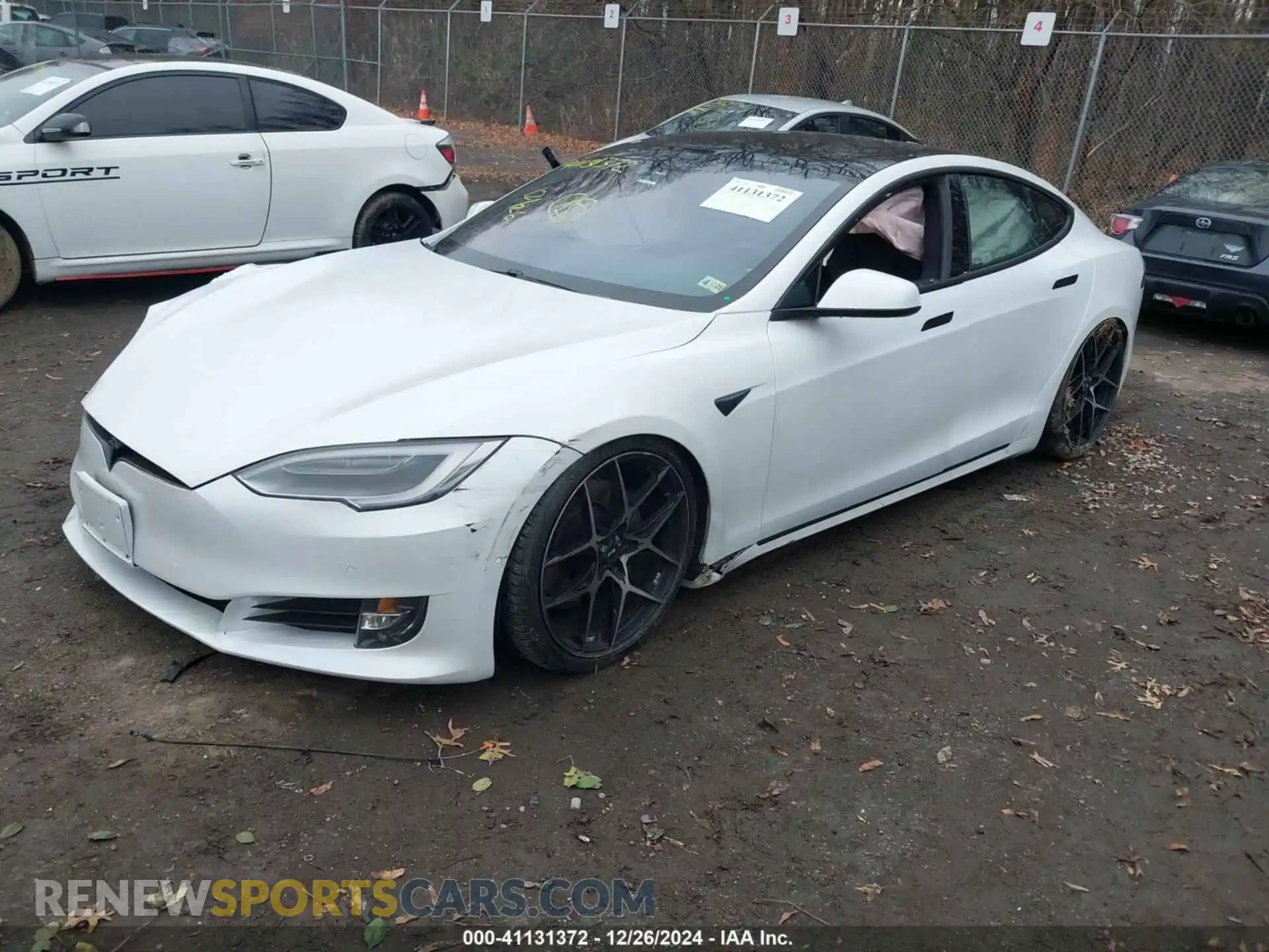 2 Photograph of a damaged car 5YJSA1E23LF389065 TESLA MODEL S 2020