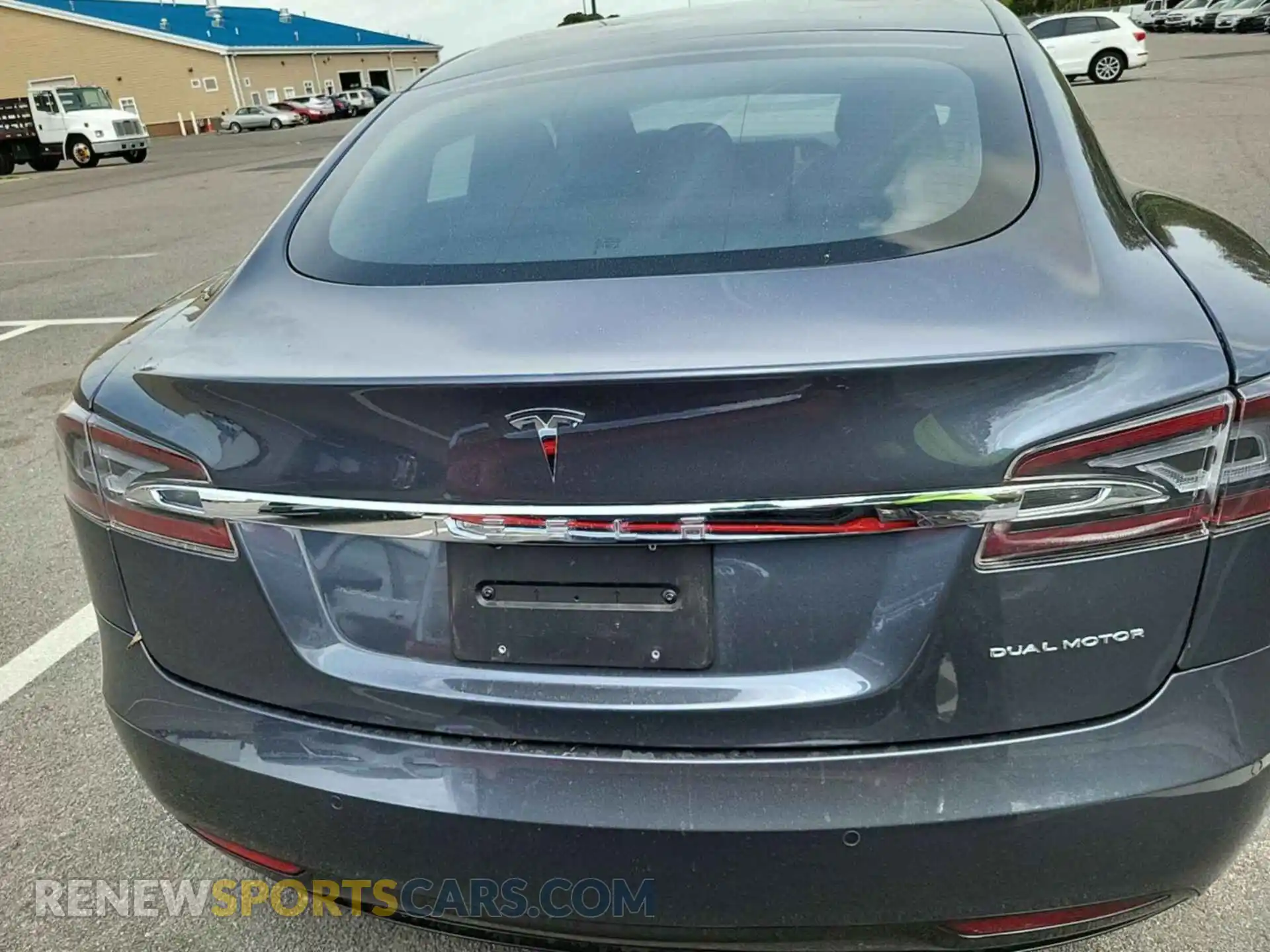 2 Photograph of a damaged car 5YJSA1E24LF355944 TESLA MODEL S 2020