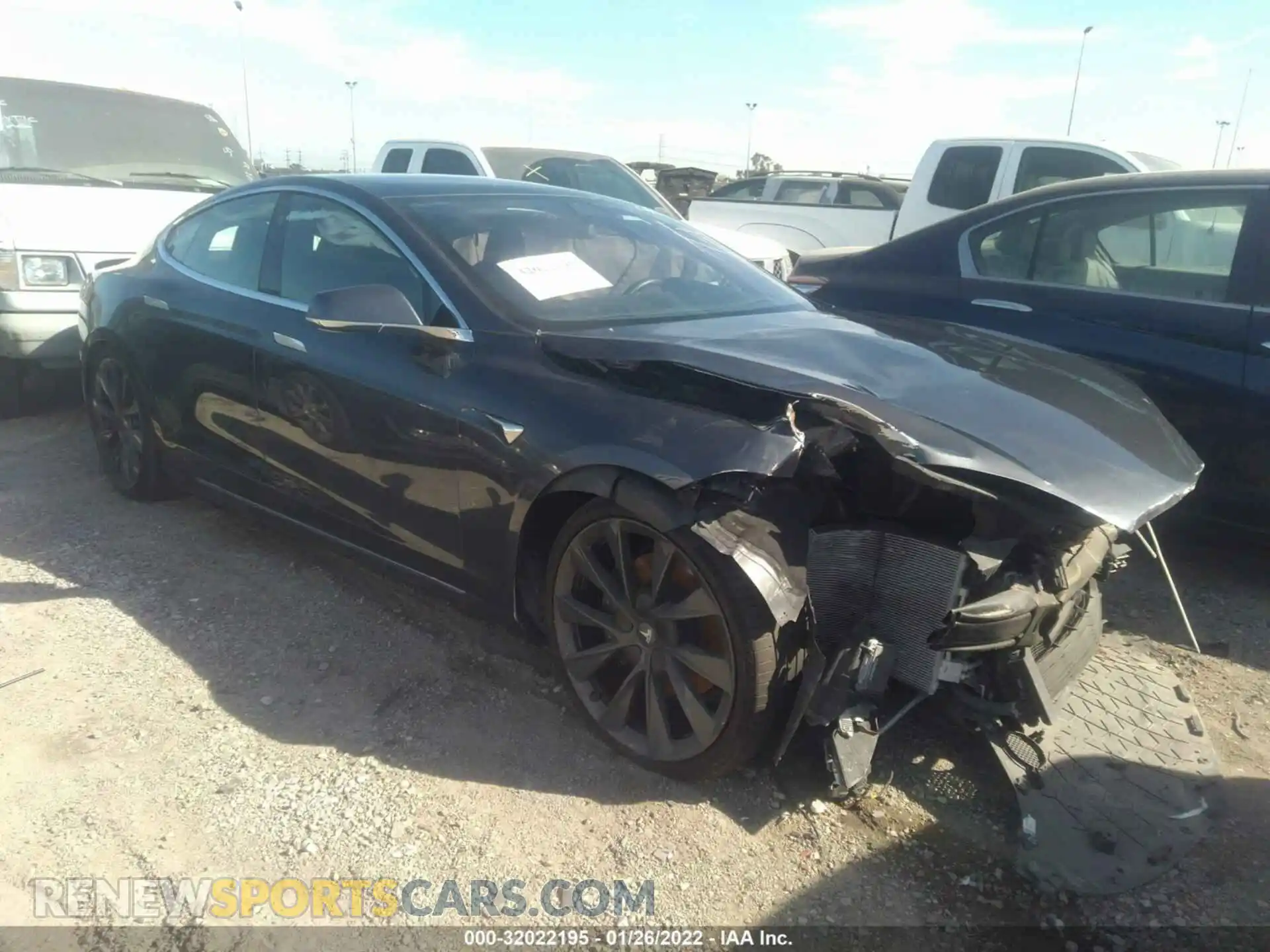 1 Photograph of a damaged car 5YJSA1E24LF415575 TESLA MODEL S 2020
