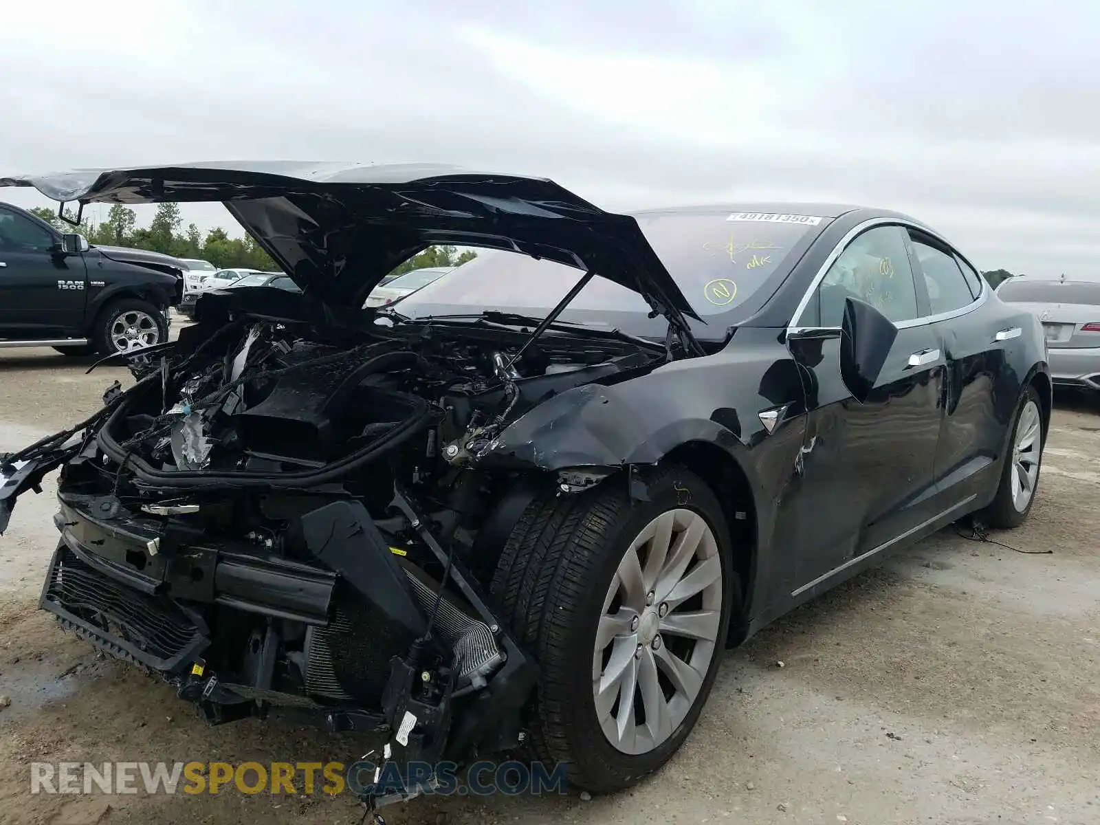 2 Photograph of a damaged car 5YJSA1E25LF358951 TESLA MODEL S 2020