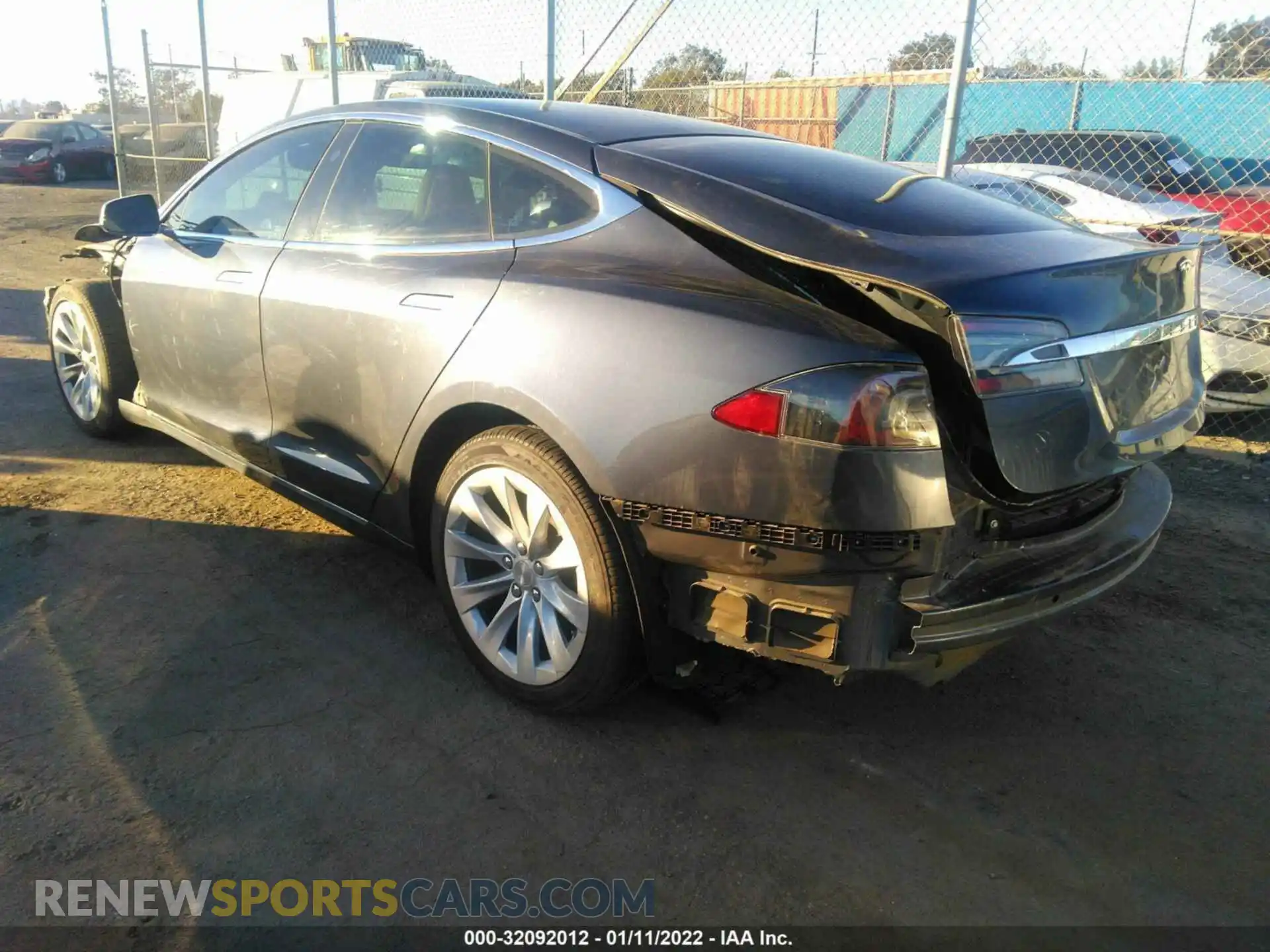 3 Photograph of a damaged car 5YJSA1E25LF360716 TESLA MODEL S 2020