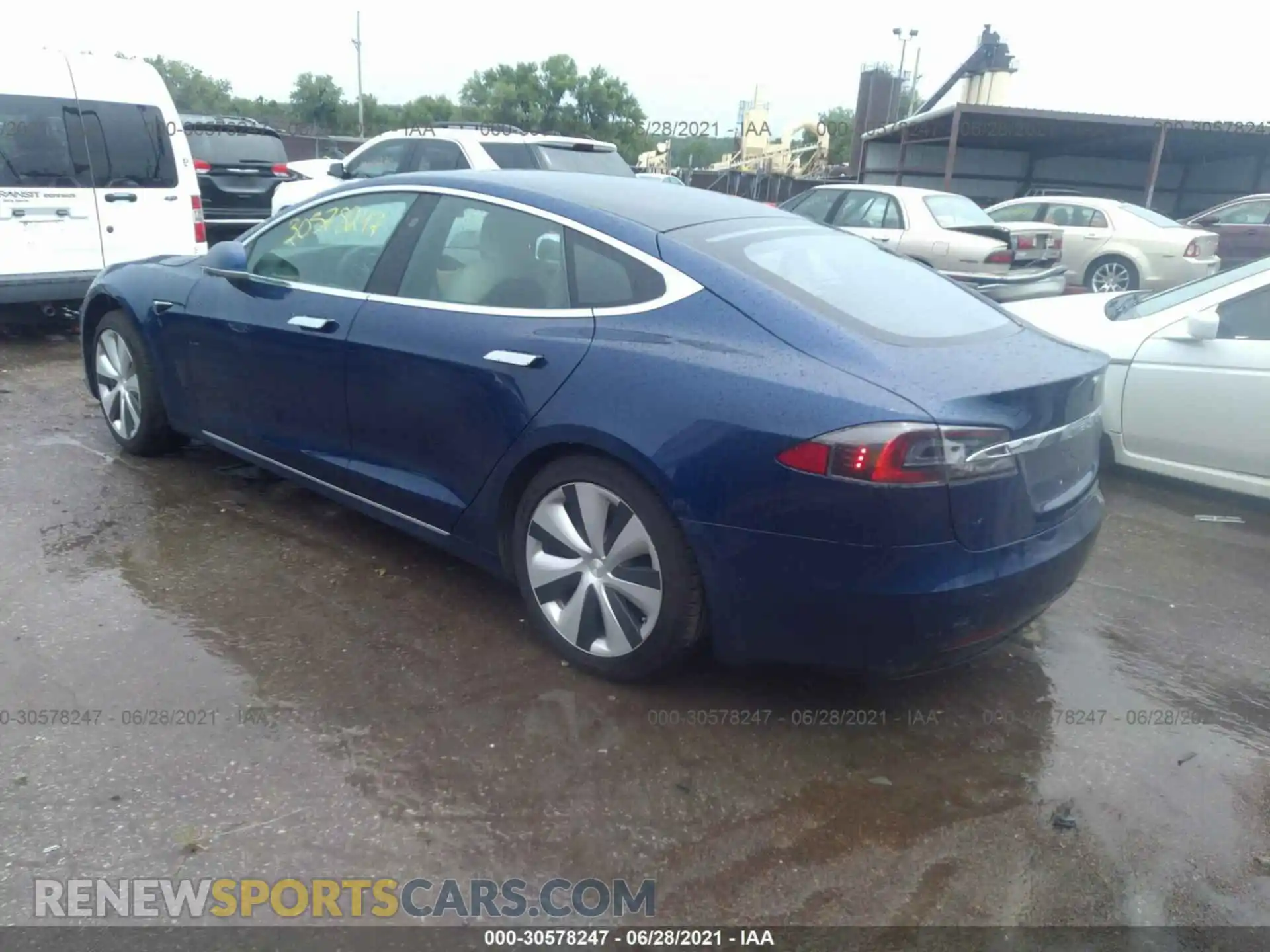 3 Photograph of a damaged car 5YJSA1E26LF411236 TESLA MODEL S 2020