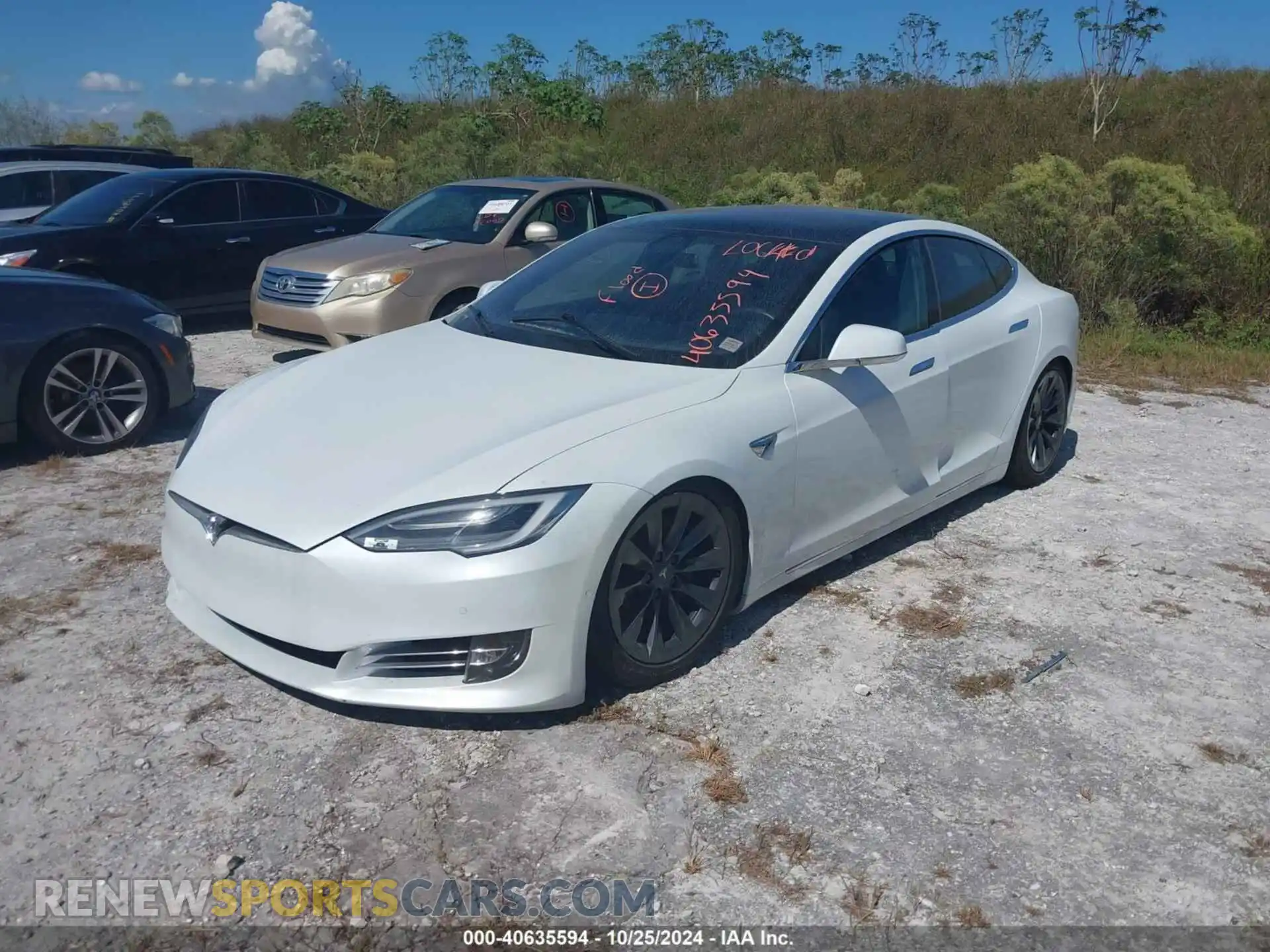 2 Photograph of a damaged car 5YJSA1E28LF354893 TESLA MODEL S 2020