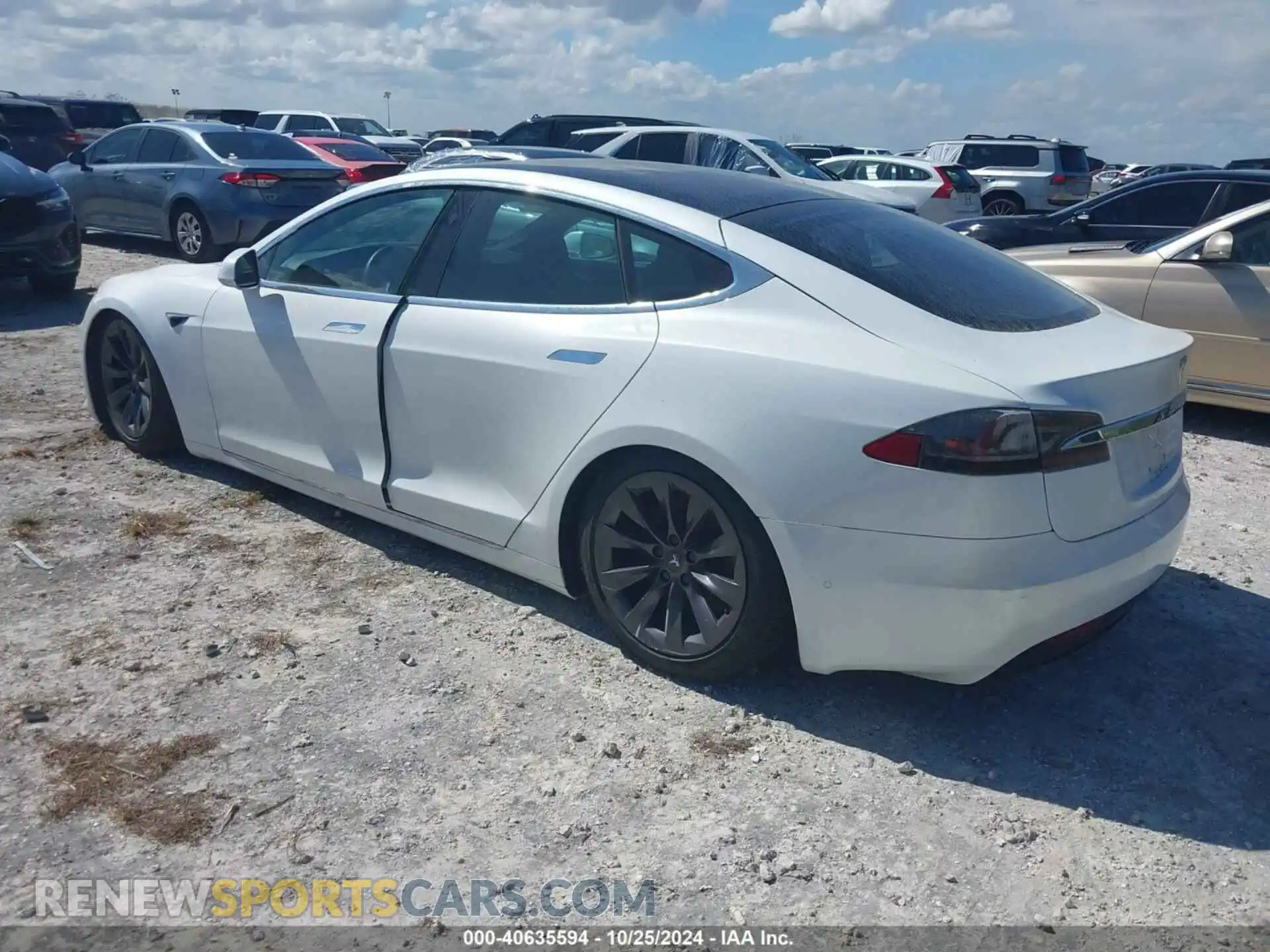 3 Photograph of a damaged car 5YJSA1E28LF354893 TESLA MODEL S 2020