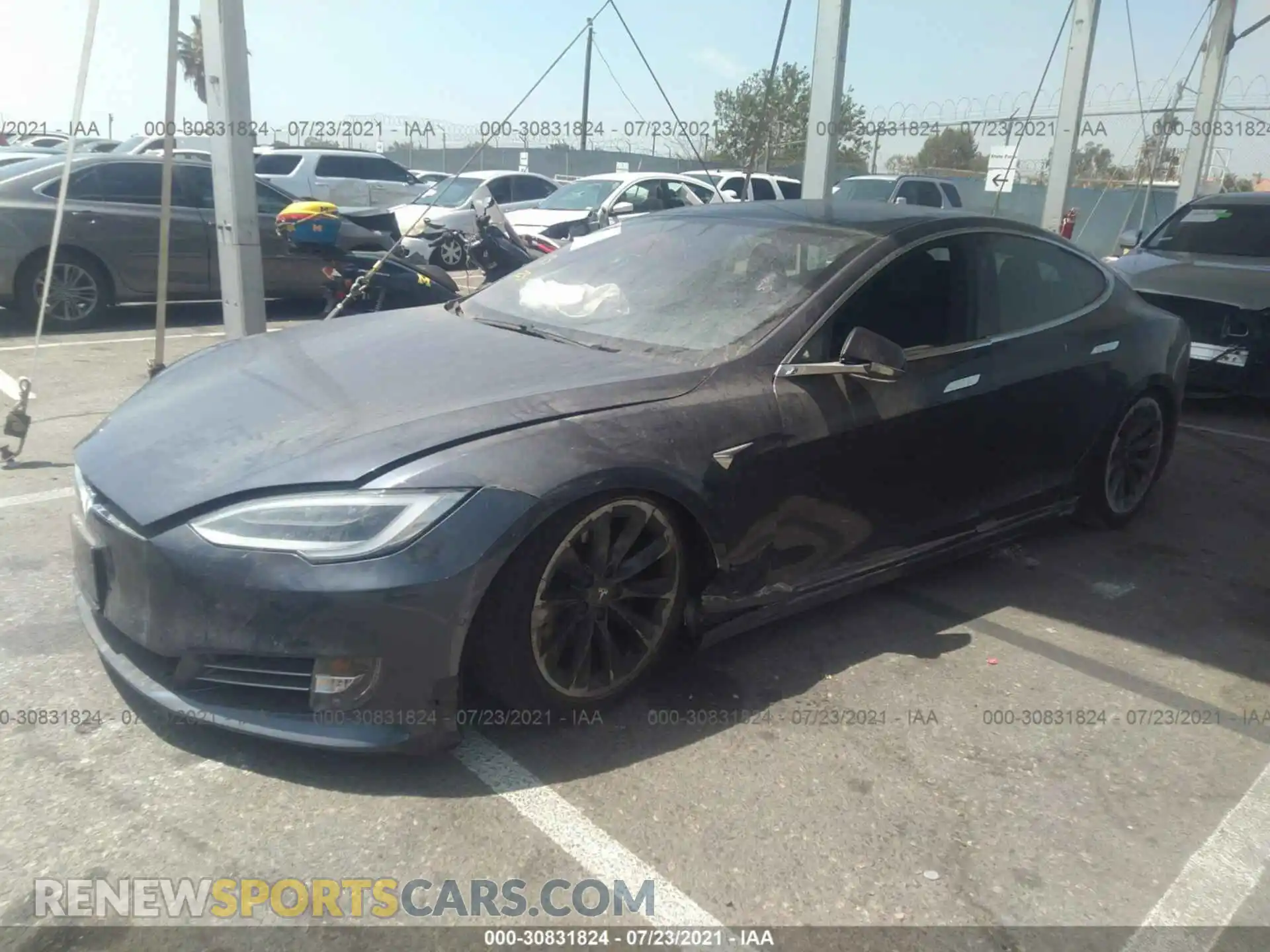 2 Photograph of a damaged car 5YJSA1E29LF400232 TESLA MODEL S 2020