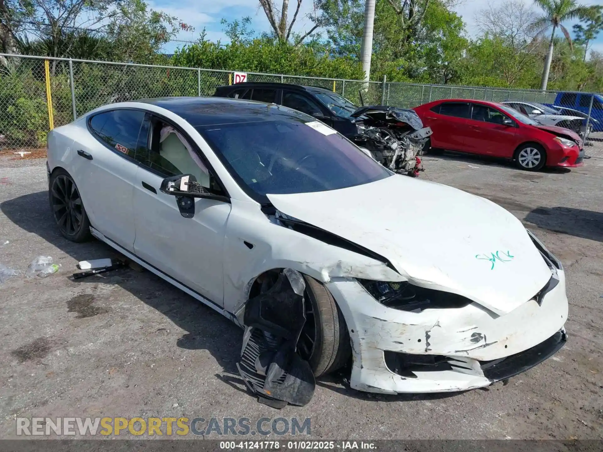 1 Photograph of a damaged car 5YJSA1E2XLF360260 TESLA MODEL S 2020