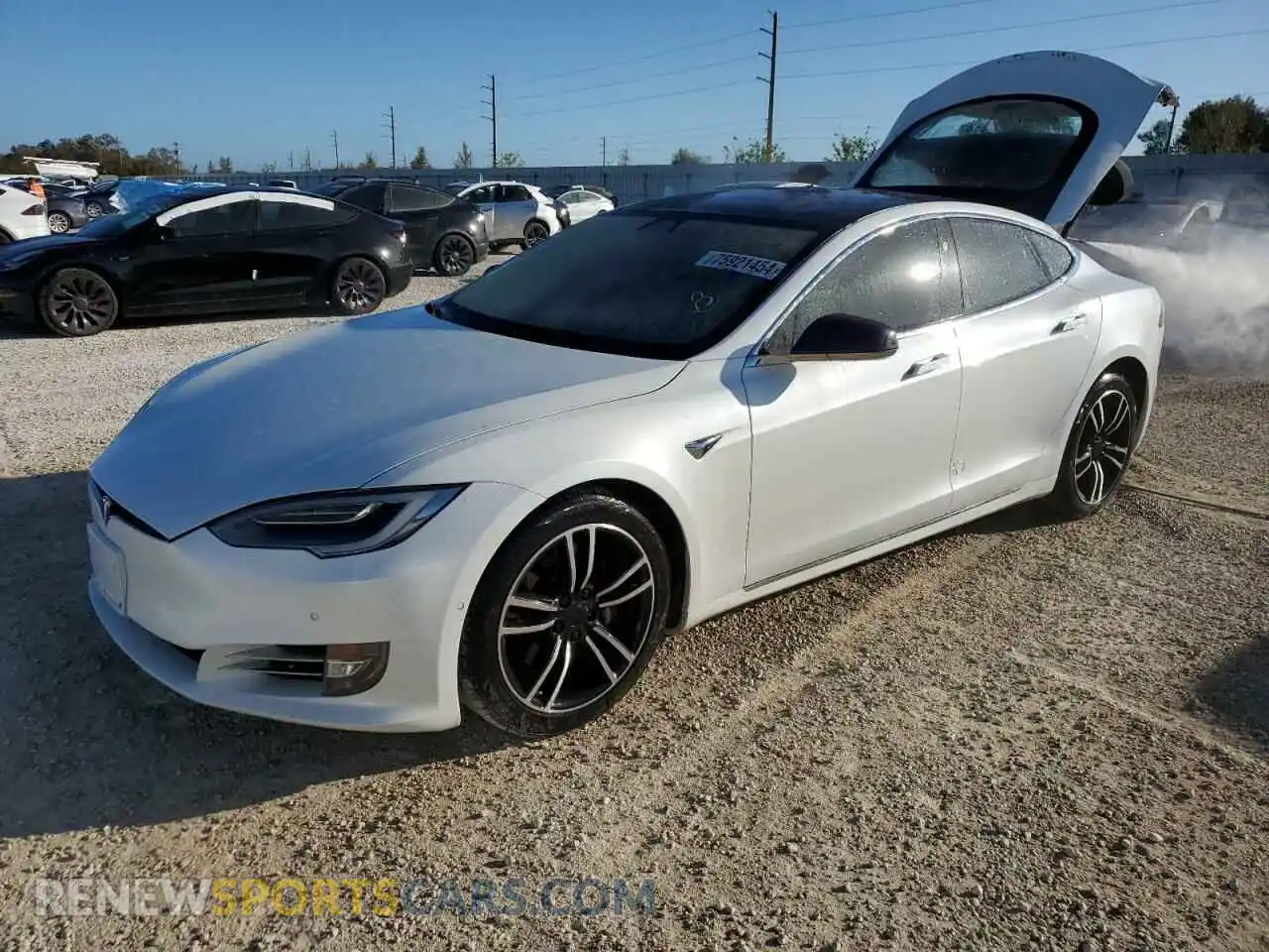 1 Photograph of a damaged car 5YJSA1E2XLF401275 TESLA MODEL S 2020