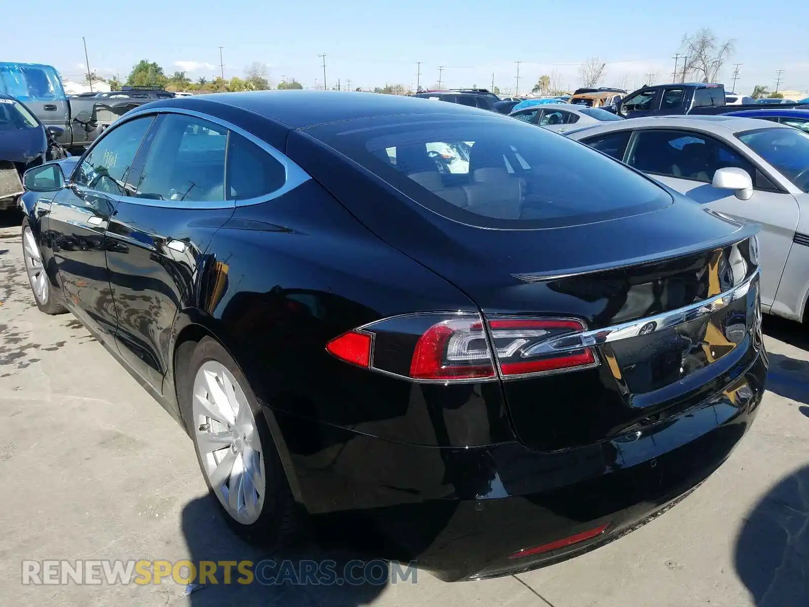 3 Photograph of a damaged car 5YJSA1E42LF364174 TESLA MODEL S 2020