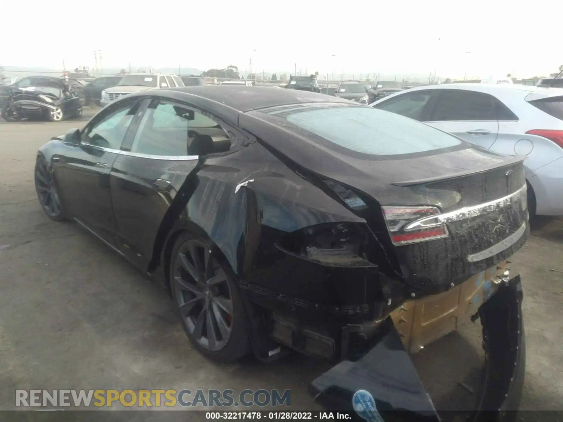 3 Photograph of a damaged car 5YJSA1E44LF416128 TESLA MODEL S 2020