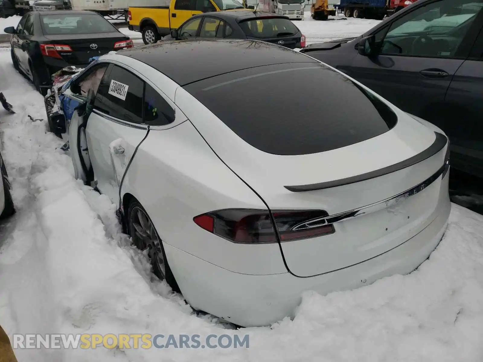 3 Photograph of a damaged car 5YJSA1E47LF397073 TESLA MODEL S 2020