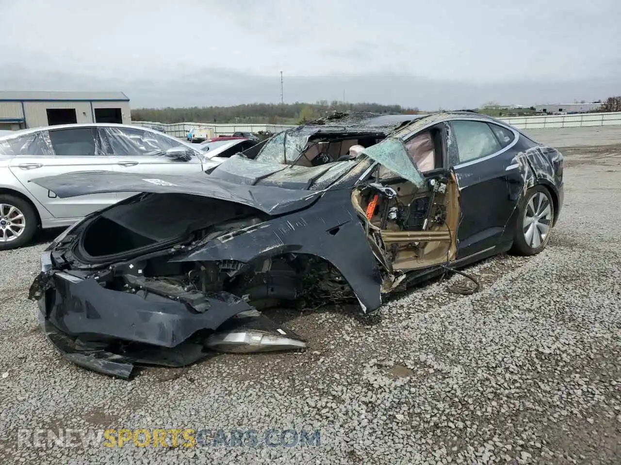 1 Photograph of a damaged car 5YJSA1E48LF414933 TESLA MODEL S 2020