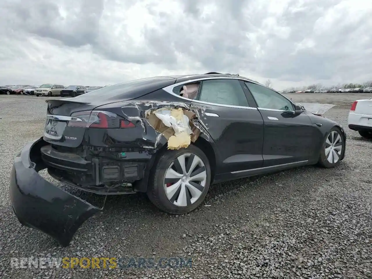 3 Photograph of a damaged car 5YJSA1E48LF414933 TESLA MODEL S 2020