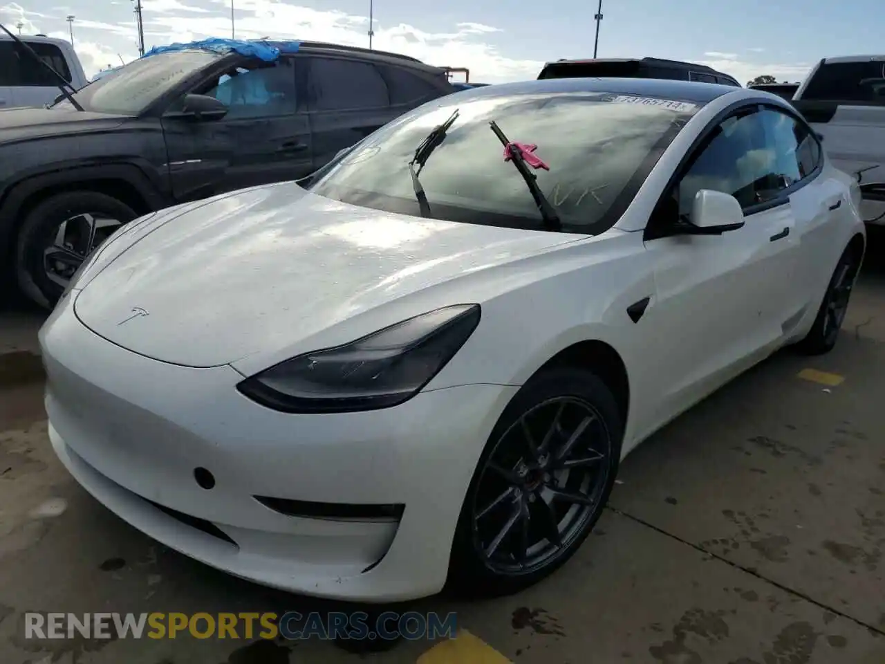 1 Photograph of a damaged car 5YJ3E1EB9MF099200 TESLA MODEL S 2021
