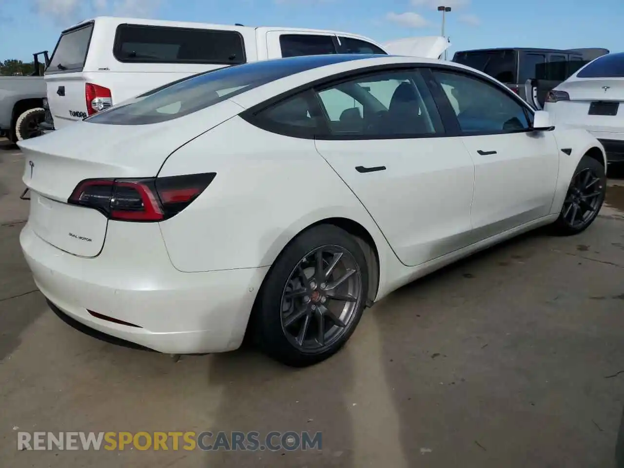 3 Photograph of a damaged car 5YJ3E1EB9MF099200 TESLA MODEL S 2021