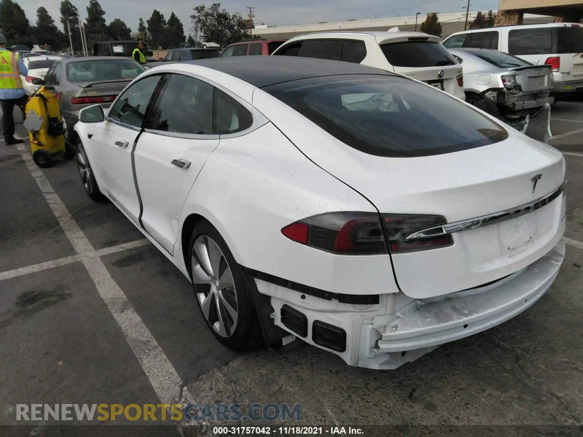 3 Photograph of a damaged car 5YJSA1E22MF425202 TESLA MODEL S 2021