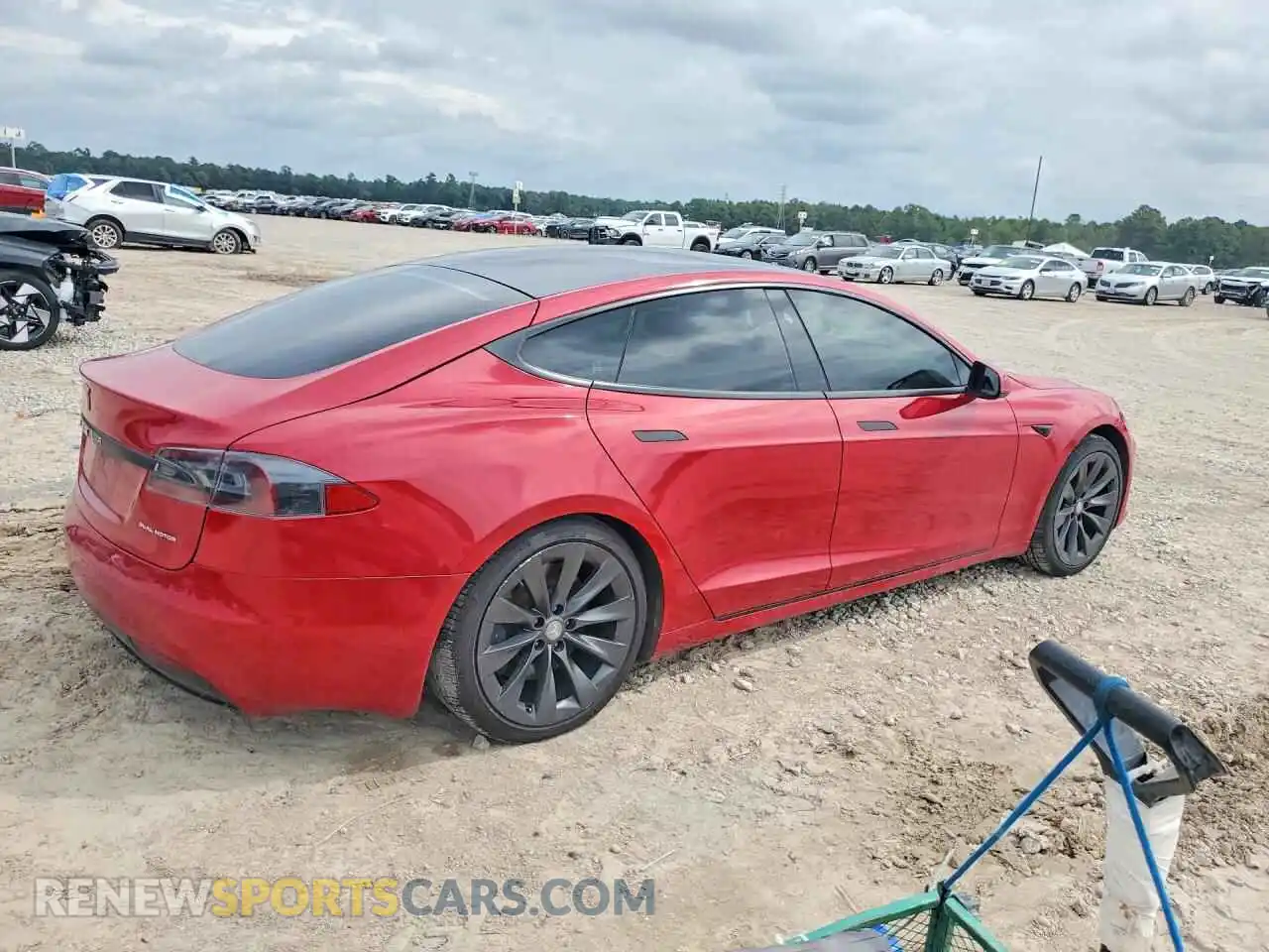 3 Photograph of a damaged car 5YJSA1E23MF418792 TESLA MODEL S 2021