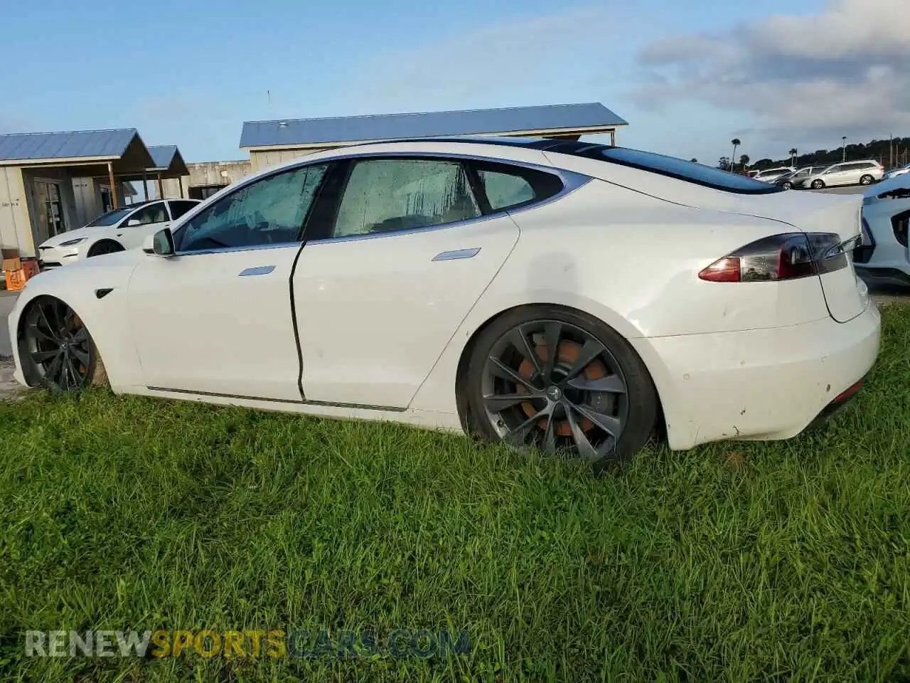 2 Photograph of a damaged car 5YJSA1E23MF425368 TESLA MODEL S 2021