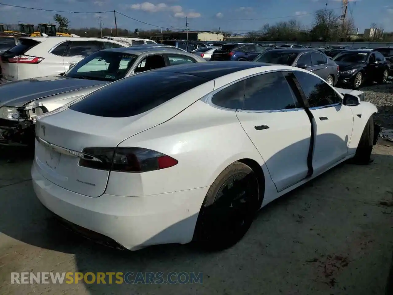 3 Photograph of a damaged car 5YJSA1E24MF426884 TESLA MODEL S 2021