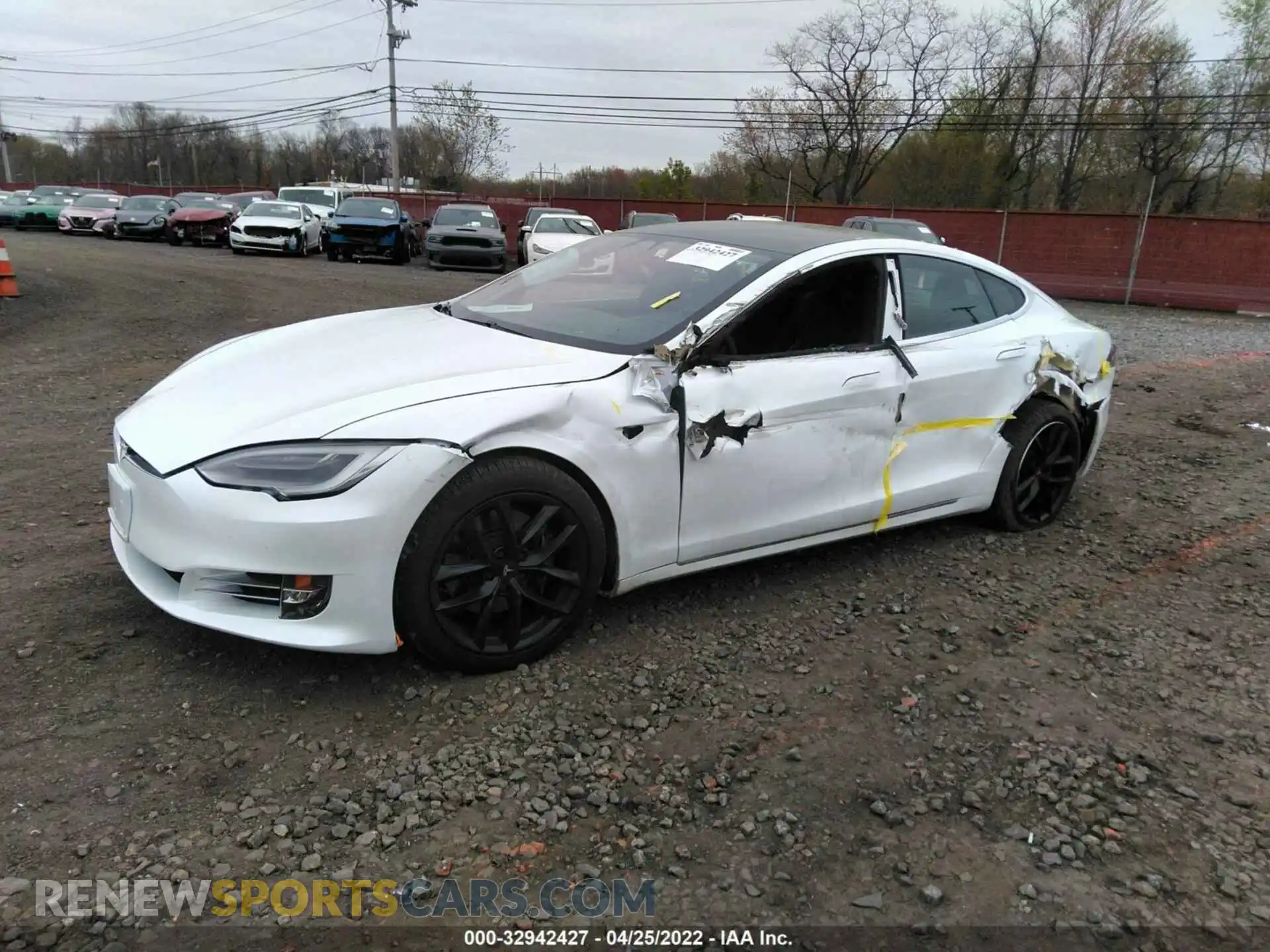 2 Photograph of a damaged car 5YJSA1E2XMF421589 TESLA MODEL S 2021