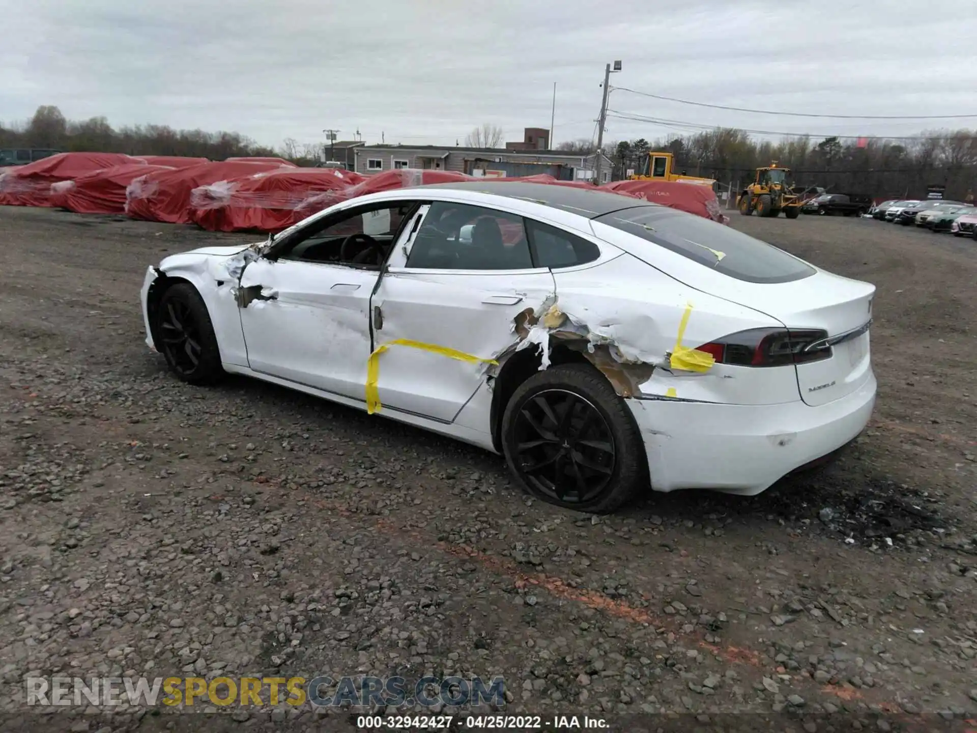 3 Photograph of a damaged car 5YJSA1E2XMF421589 TESLA MODEL S 2021