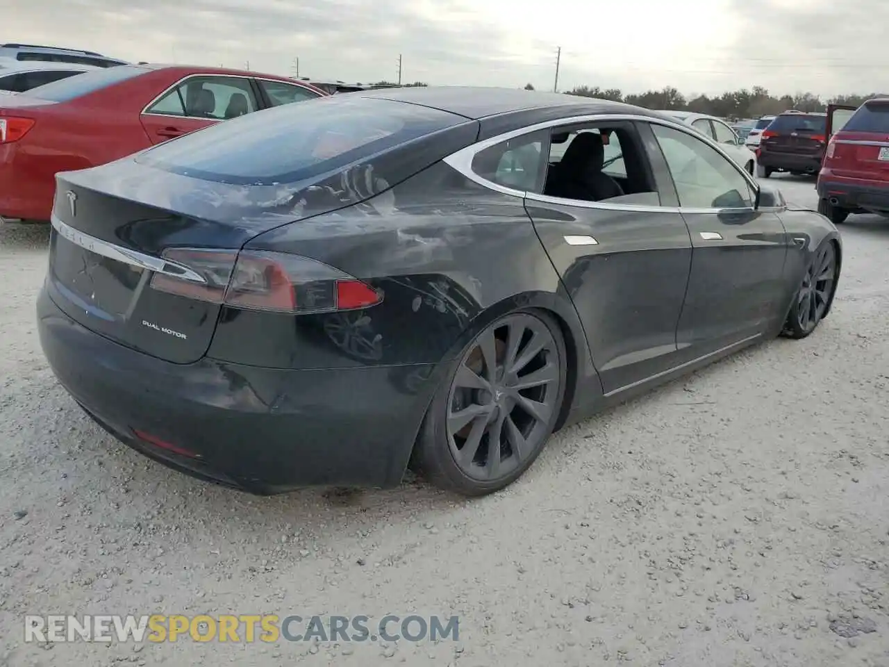 3 Photograph of a damaged car 5YJSA1E2XMF425142 TESLA MODEL S 2021