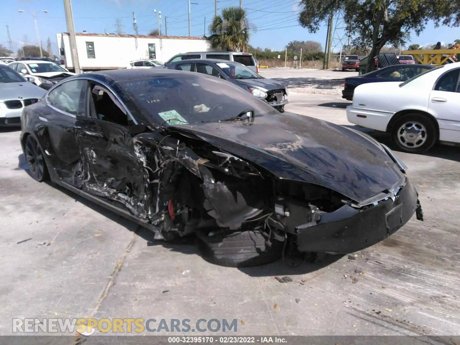 1 Photograph of a damaged car 5YJSA1E41MF424284 TESLA MODEL S 2021