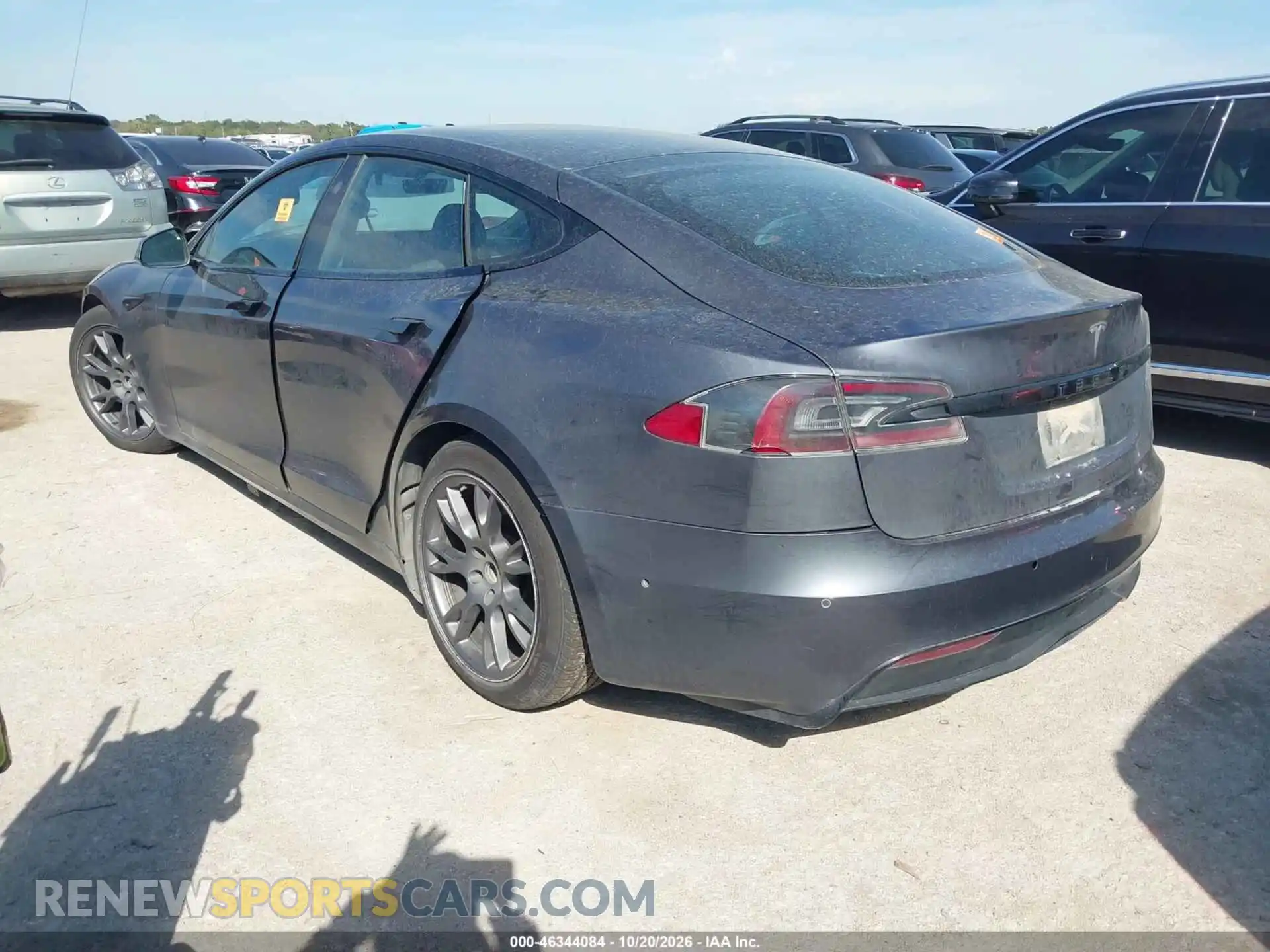 3 fotografías del automóvil dañado 5YJSA1E51MF428389 TESLA MODEL S 2021