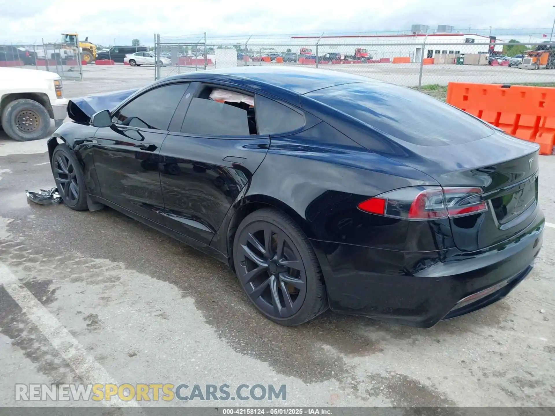 3 Photograph of a damaged car 5YJSA1E51MF434466 TESLA MODEL S 2021