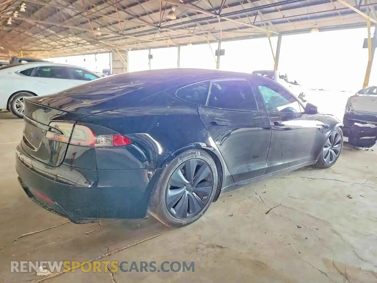3 Photograph of a damaged car 5YJSA1E51MF453423 TESLA MODEL S 2021