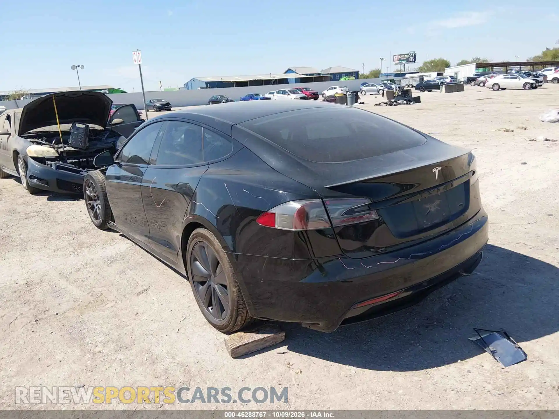 3 fotografías del automóvil dañado 5YJSA1E53MF428412 TESLA MODEL S 2021