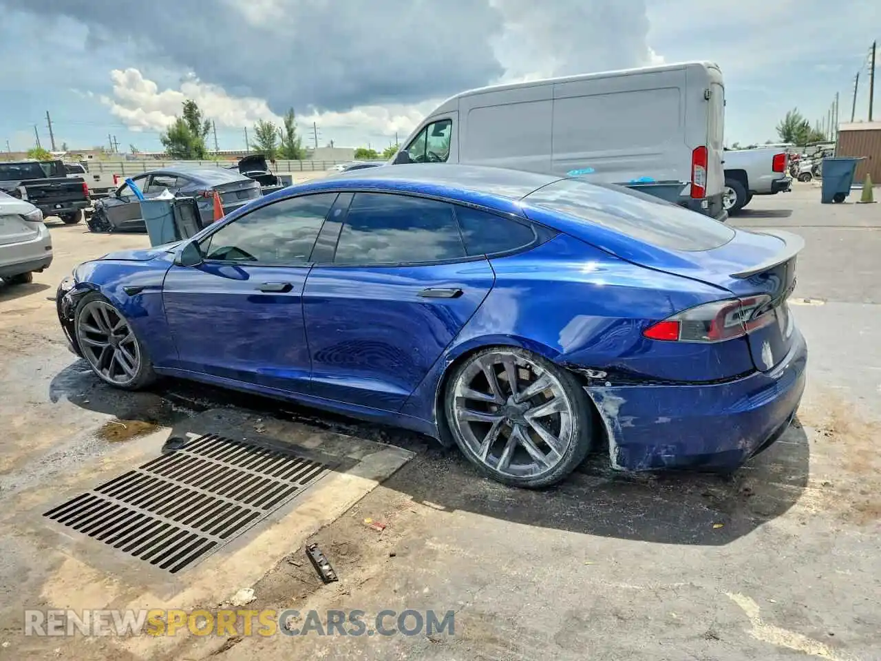 2 Photograph of a damaged car 5YJSA1E54MF437068 TESLA MODEL S 2021