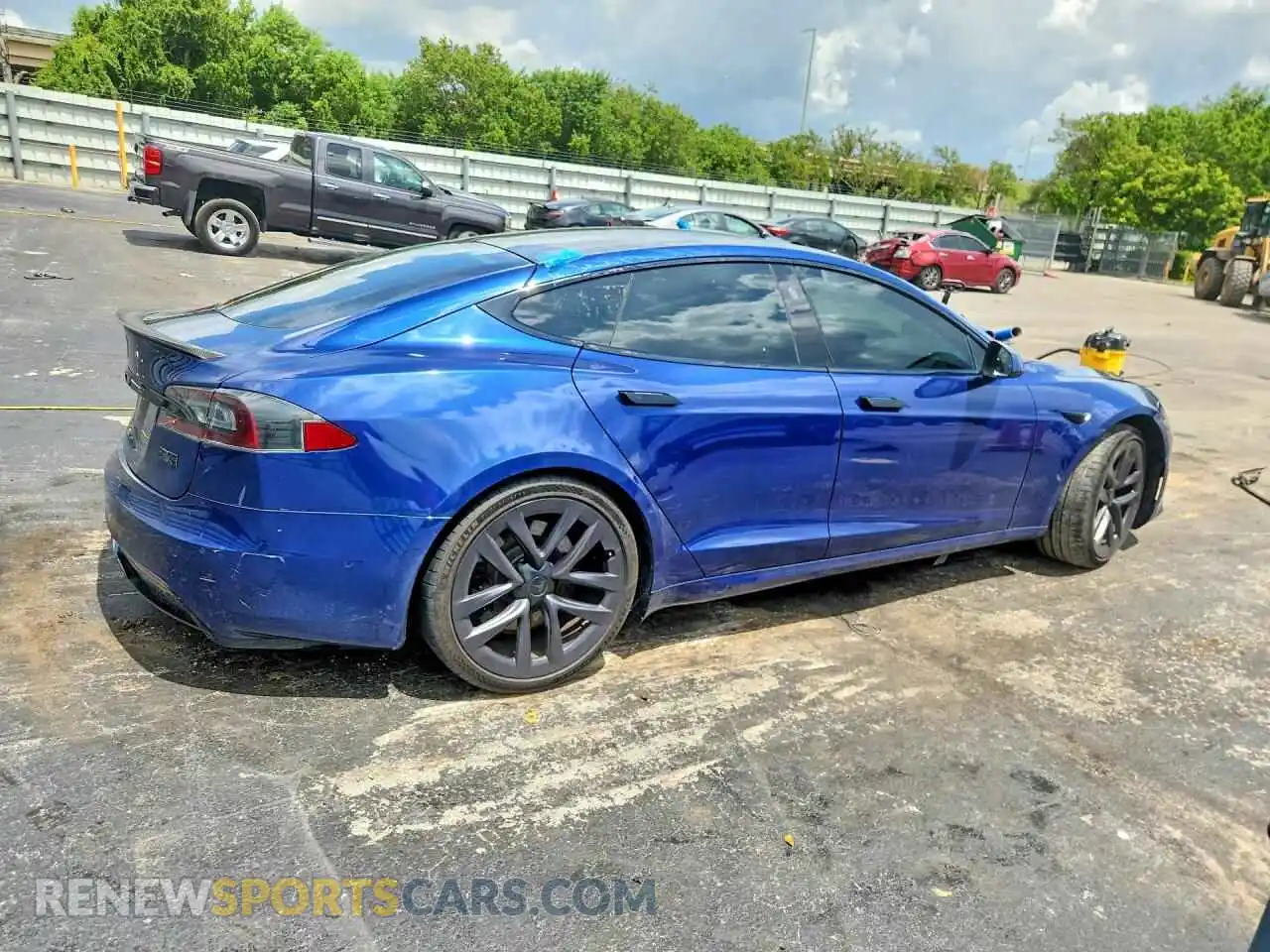 3 Photograph of a damaged car 5YJSA1E54MF437068 TESLA MODEL S 2021