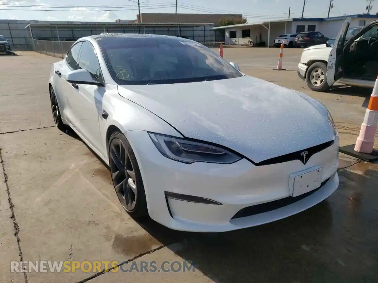 1 Photograph of a damaged car 5YJSA1E56MF429313 TESLA MODEL S 2021