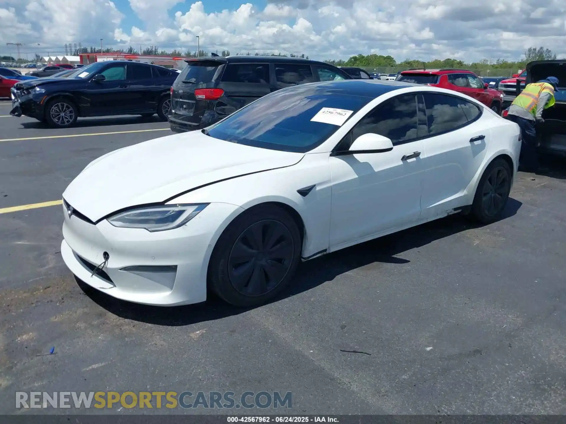 2 Photograph of a damaged car 5YJSA1E56MF439159 TESLA MODEL S 2021