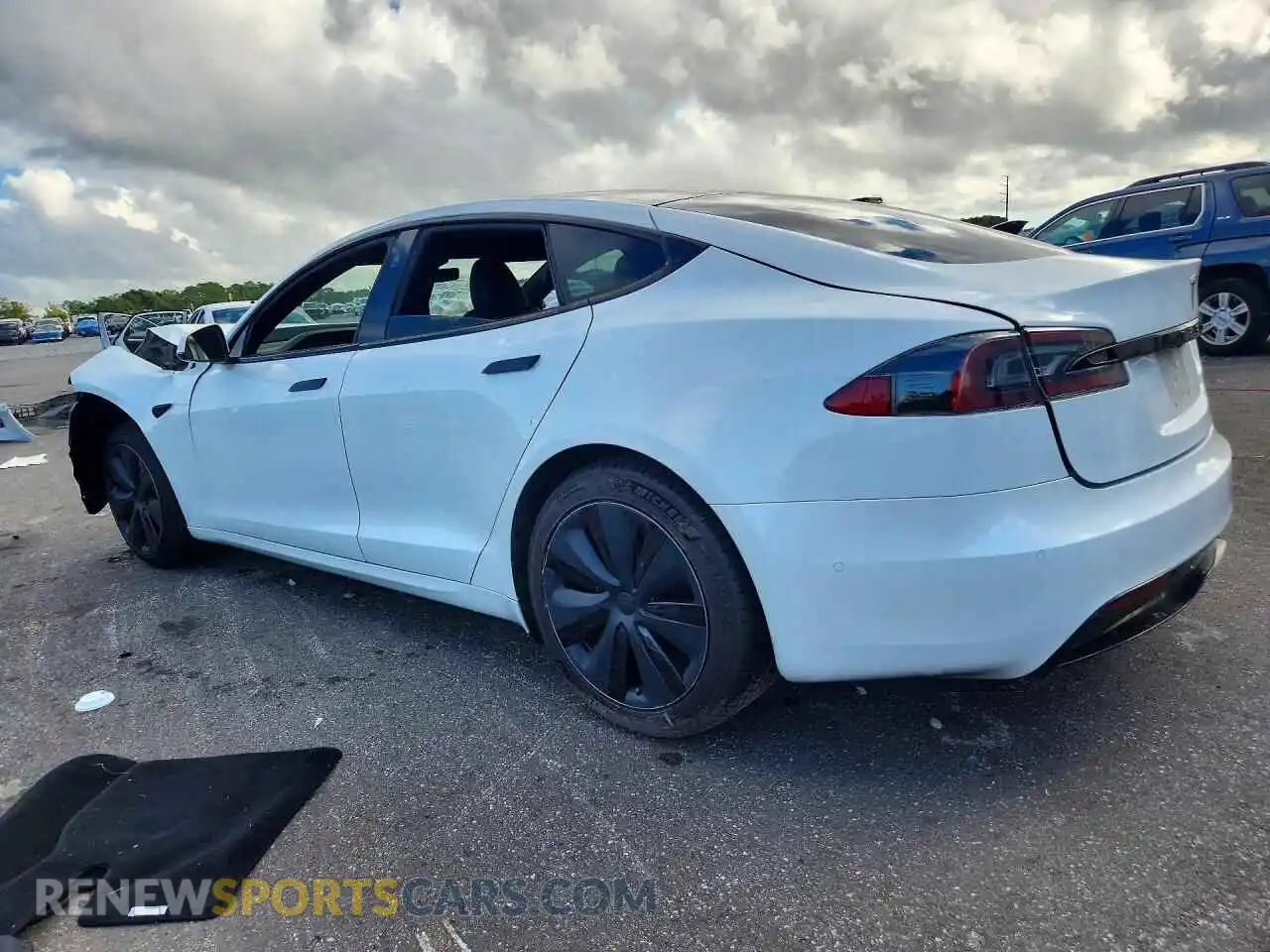 2 Photograph of a damaged car 5YJSA1E59MF441973 TESLA MODEL S 2021
