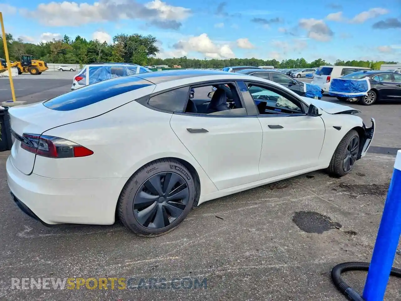 3 Photograph of a damaged car 5YJSA1E59MF441973 TESLA MODEL S 2021