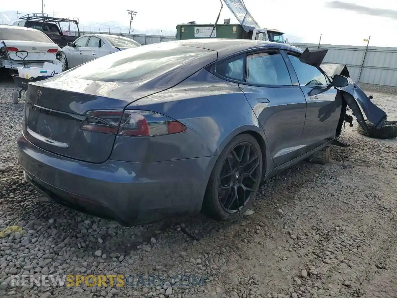 3 Photograph of a damaged car 5YJSA1E5XMF433428 TESLA MODEL S 2021