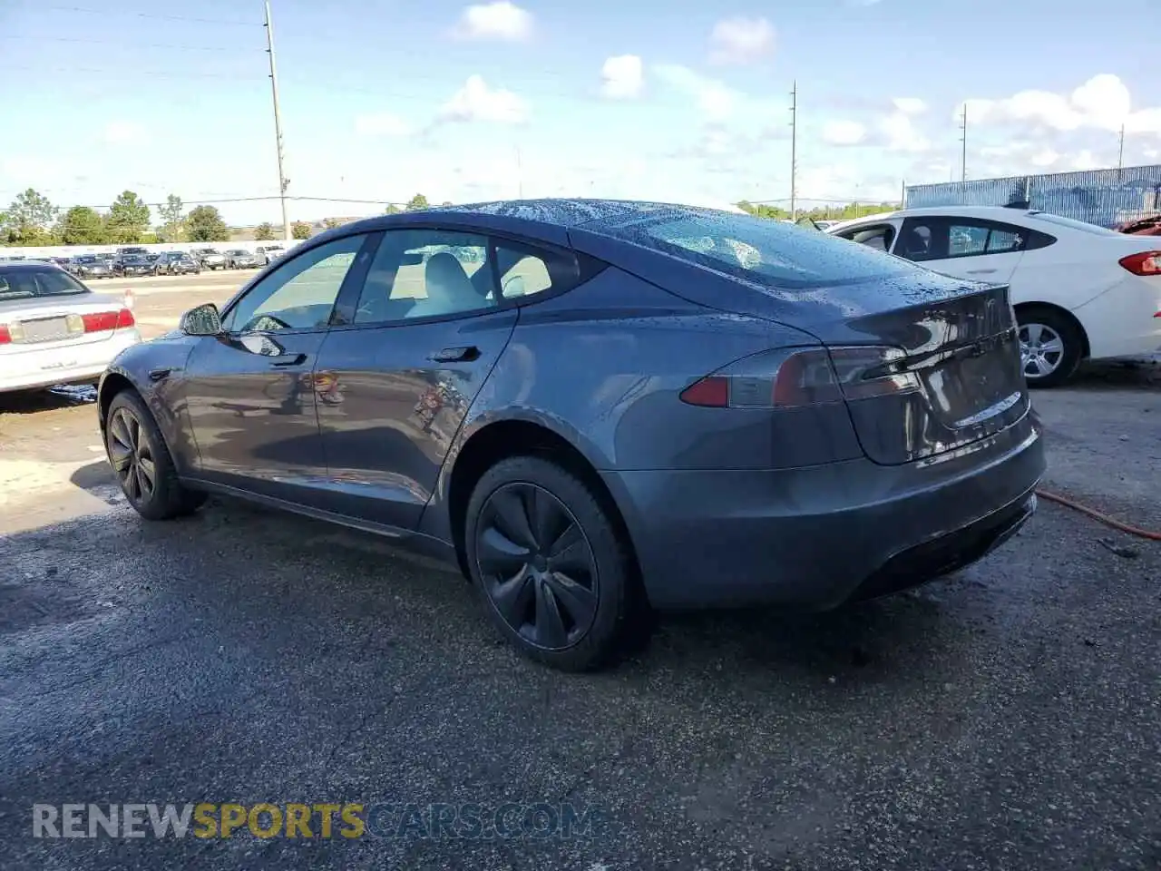 2 Photograph of a damaged car 5YJSA1E60MF452031 TESLA MODEL S 2021