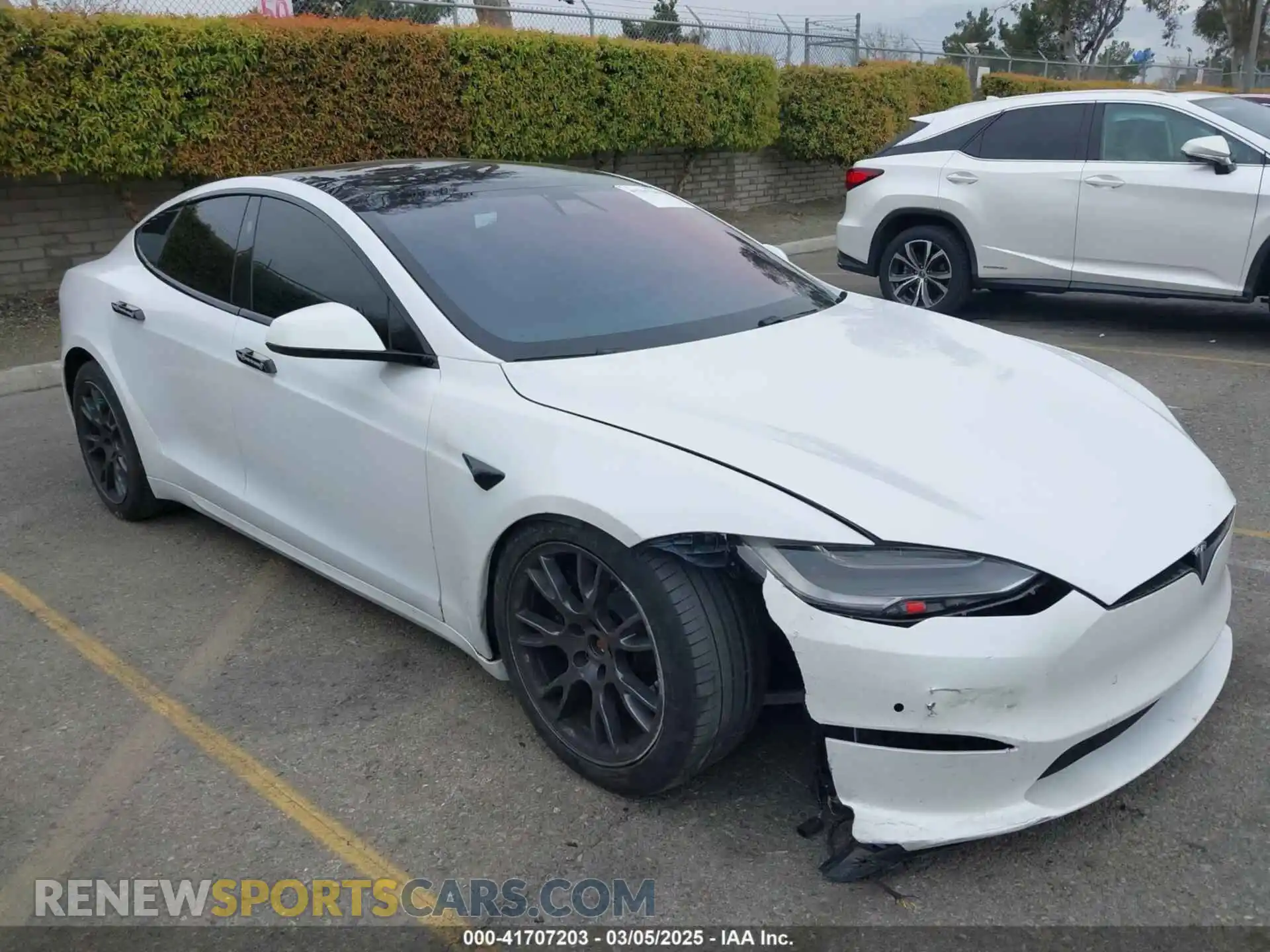 1 Photograph of a damaged car 5YJSA1E60MF453678 TESLA MODEL S 2021