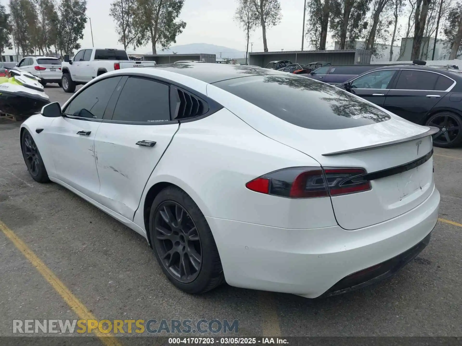 3 Photograph of a damaged car 5YJSA1E60MF453678 TESLA MODEL S 2021