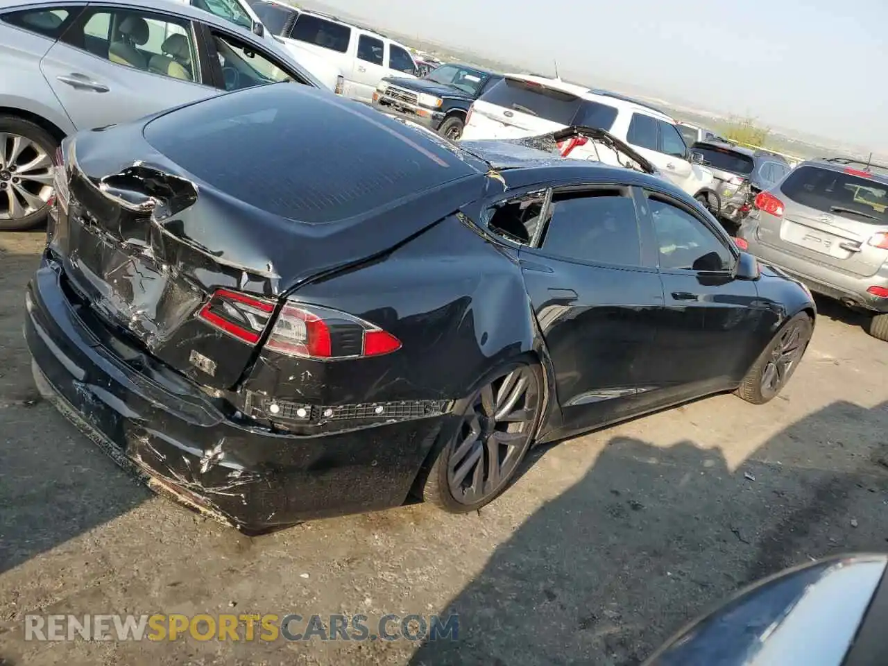 3 Photograph of a damaged car 5YJSA1E61MF431821 TESLA MODEL S 2021