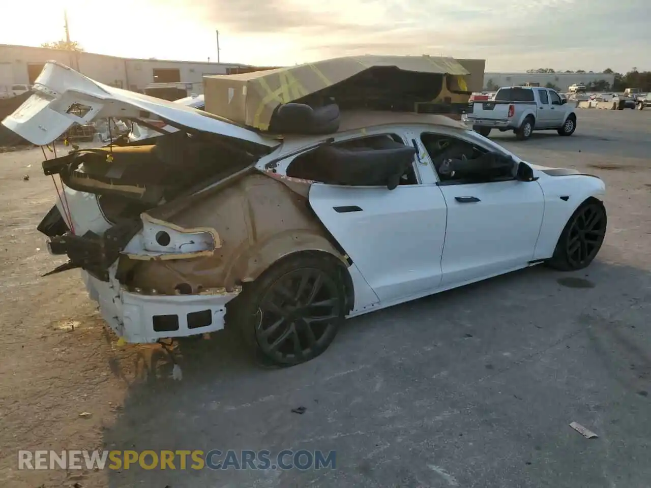 3 Photograph of a damaged car 5YJSA1E62MF434808 TESLA MODEL S 2021